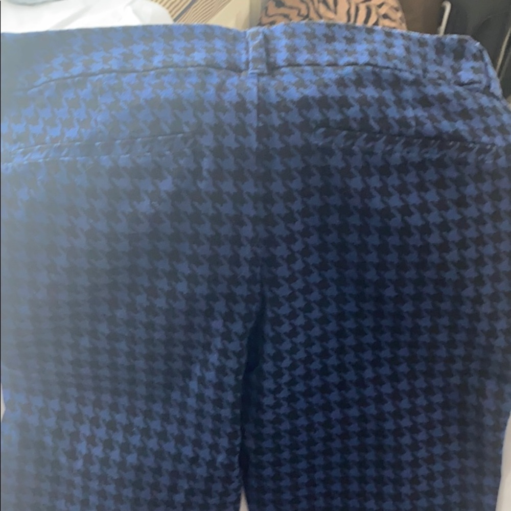 Old navy pixie pants - Picture 4 of 4